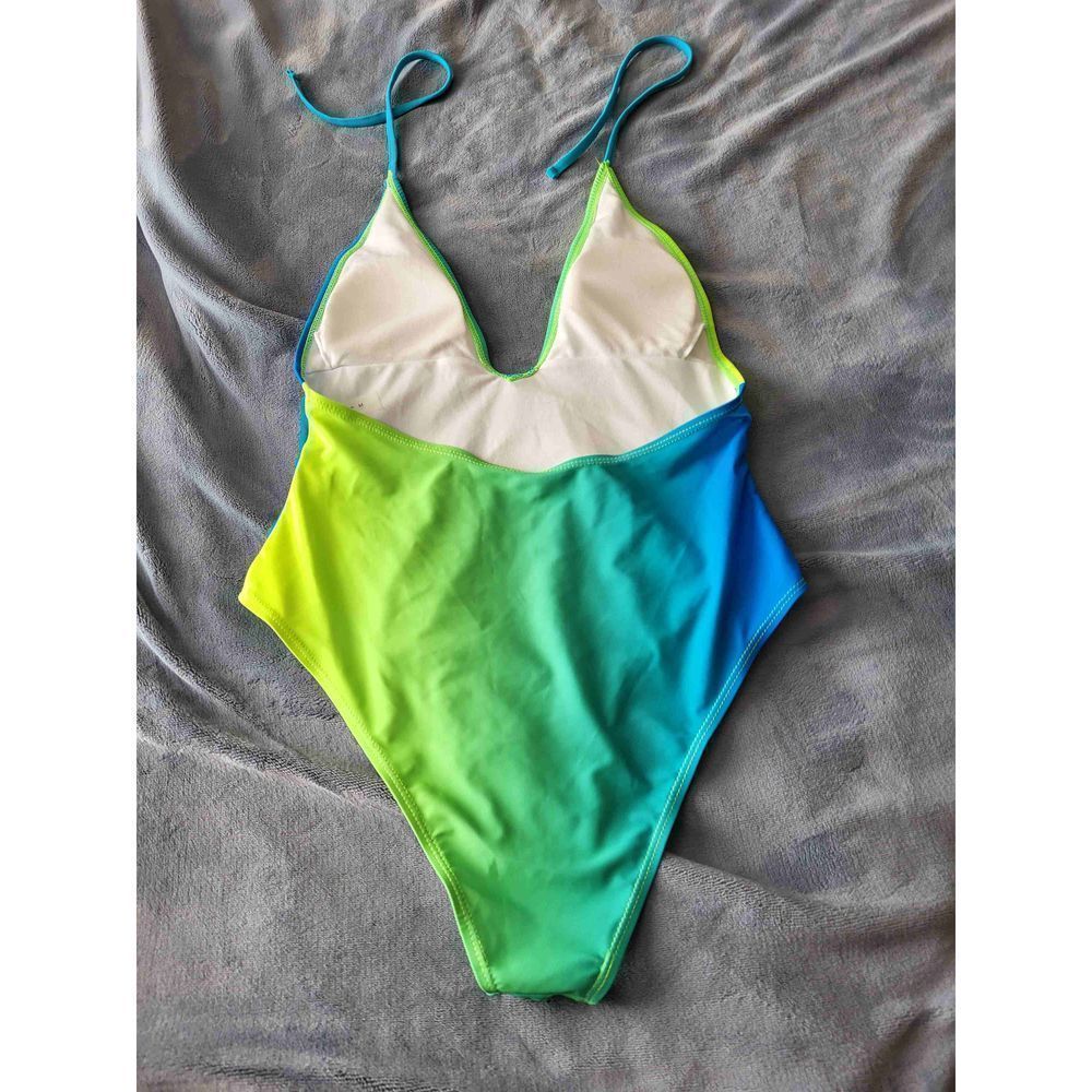 Swimsuit  - Picture 4 of 6